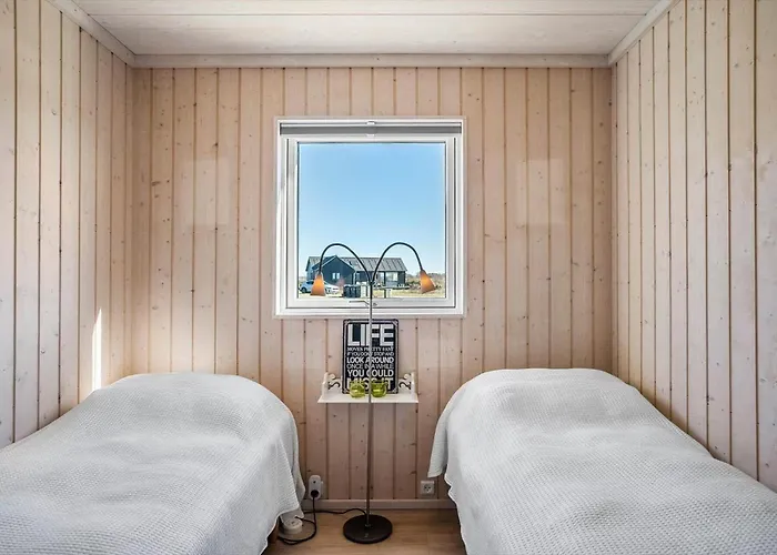 8218-lundby-soloje-strandvej-20 Holiday home *